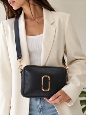 MARC JACOBS THE SOFT SHOT BLACK LEATHER SLING BAG